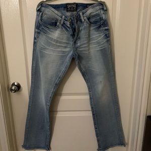 Buckle Salvage Jeans
